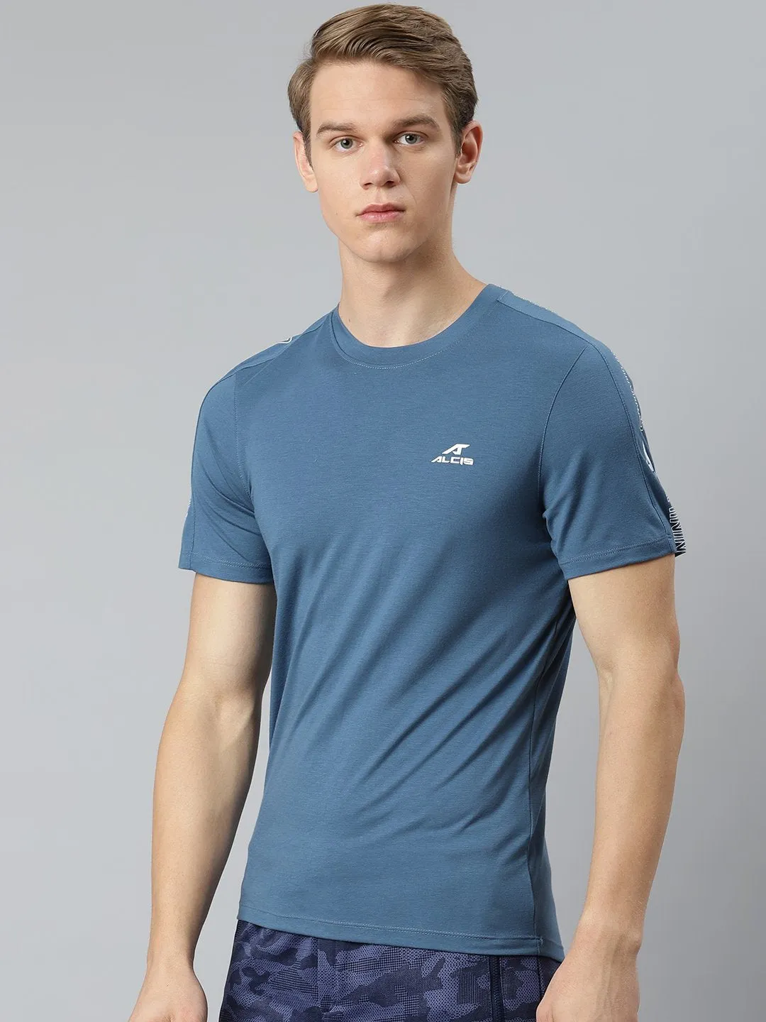 Alcis Men Blue Brand Logo Printed Slim Fit T-shirt