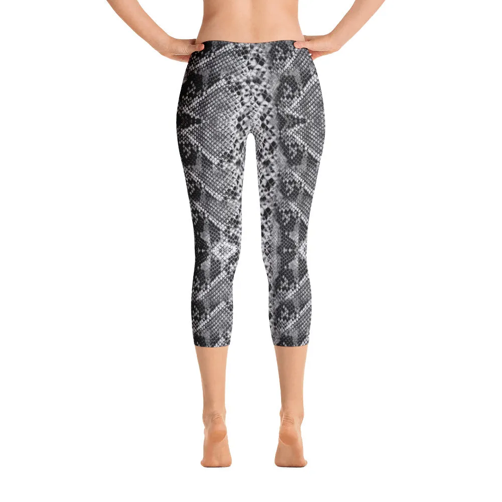 Black Snakeskin Print Capri Leggings, Designer Python Snake Skin Women's Capris Tights-Made in USA/EU