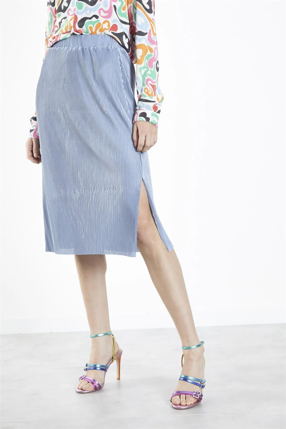 Dusty-Blue Plisse Side-Split Midi-Skirt