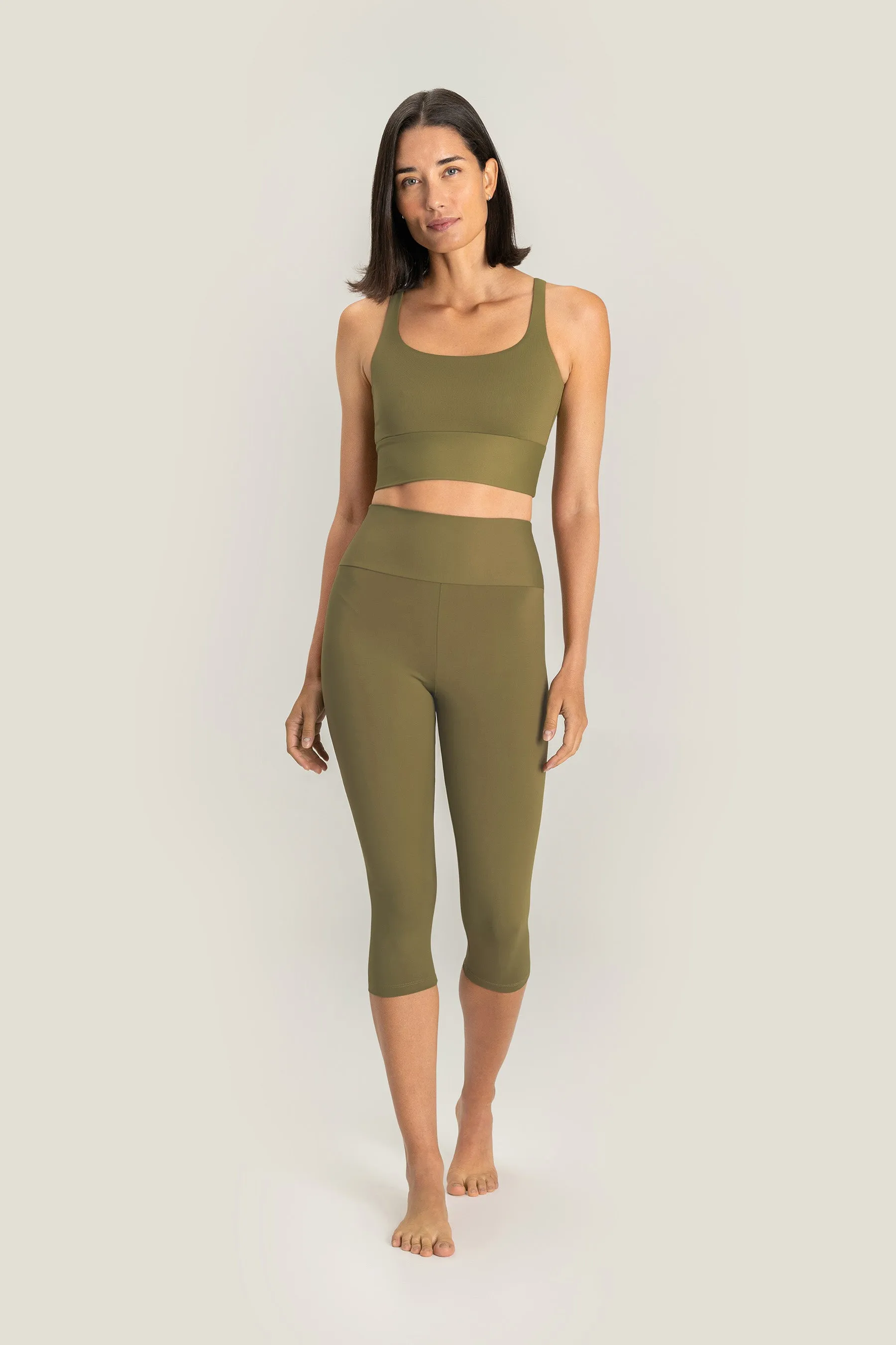 Essential Emana® Capri Leggings