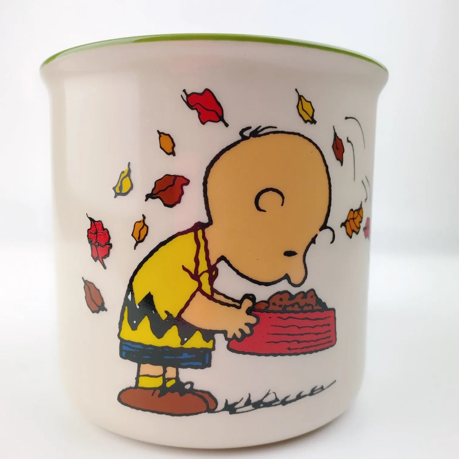 Large Peanuts Charlie Brown Snoopy & Friends Be Giving Mug 21 oz Green