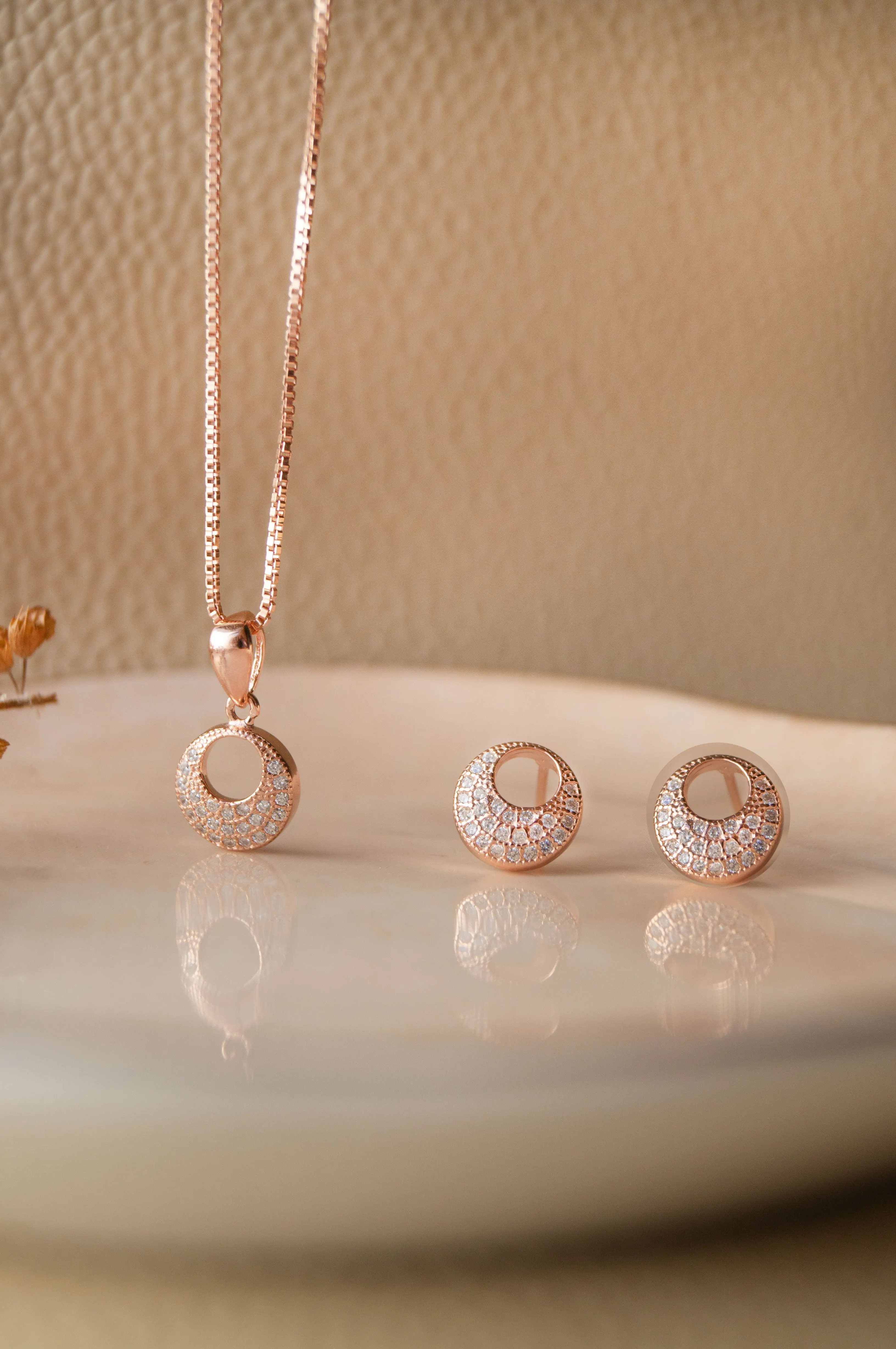 Little Circle Aura Rose Gold Plated Sterling Silver Pendant Set