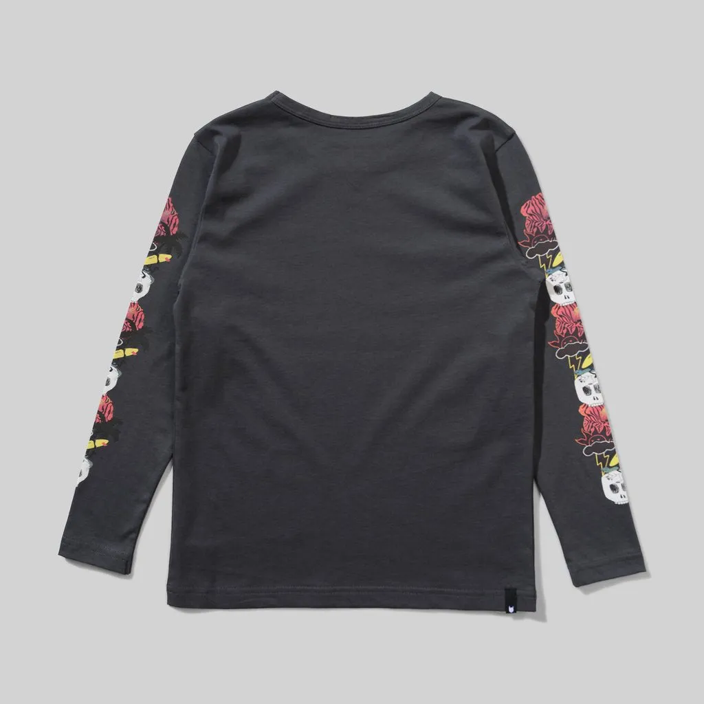 munster tatts long sleeve tee in charcoal