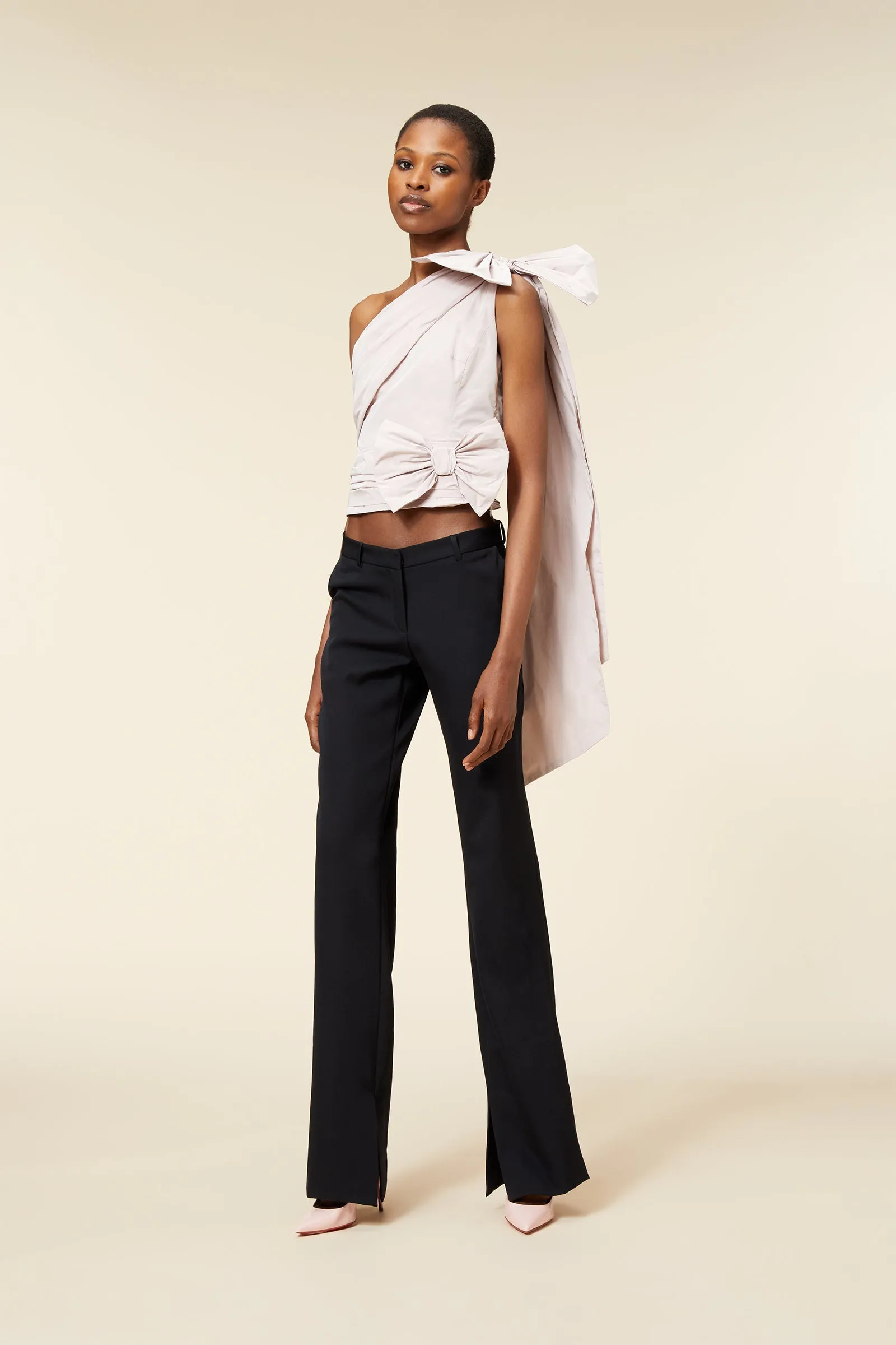 ONE-SHOULDER DRAPE BOW SHIRT