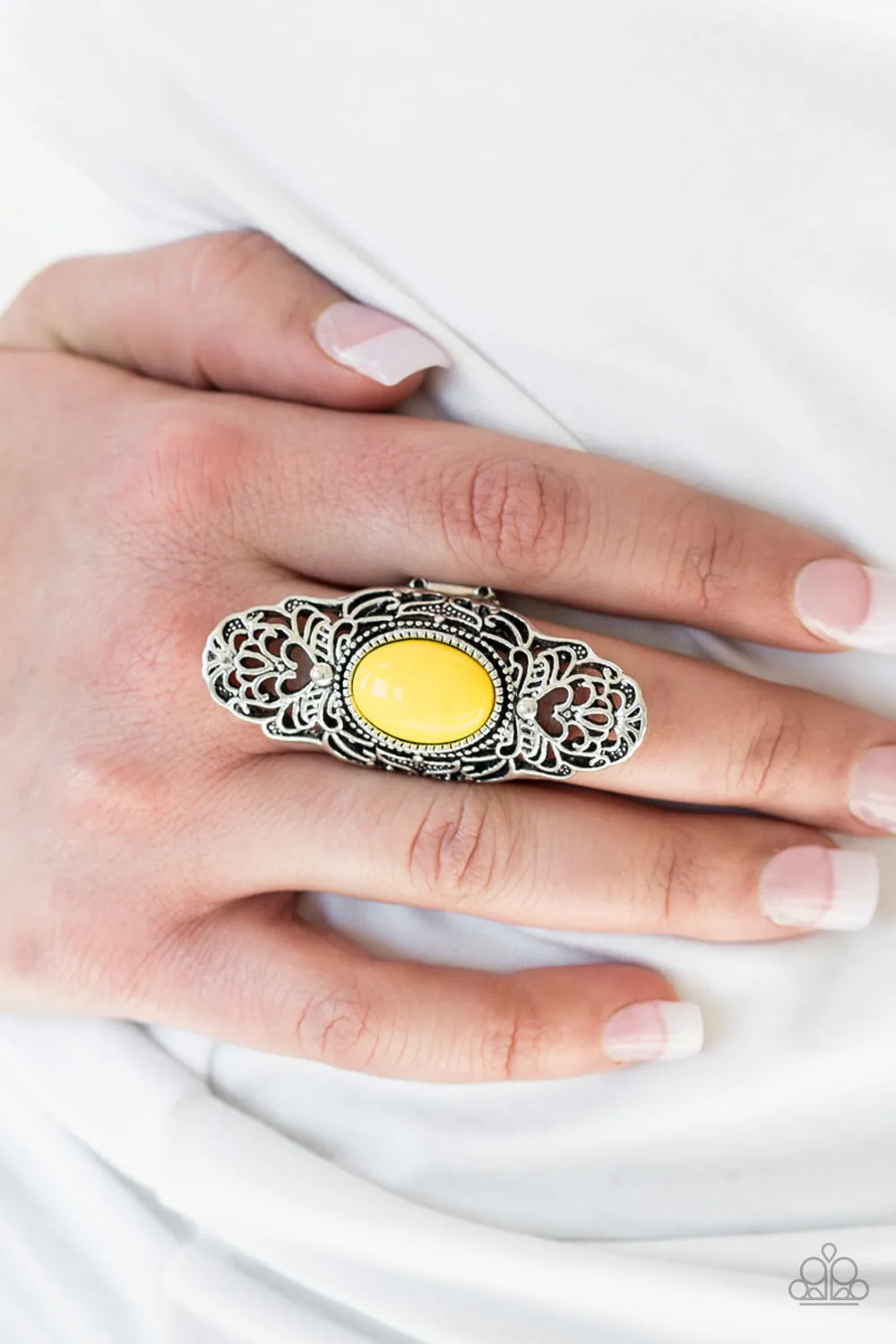 Paparazzi Accessories  - Flair for the Dramatic - Yellow Ring