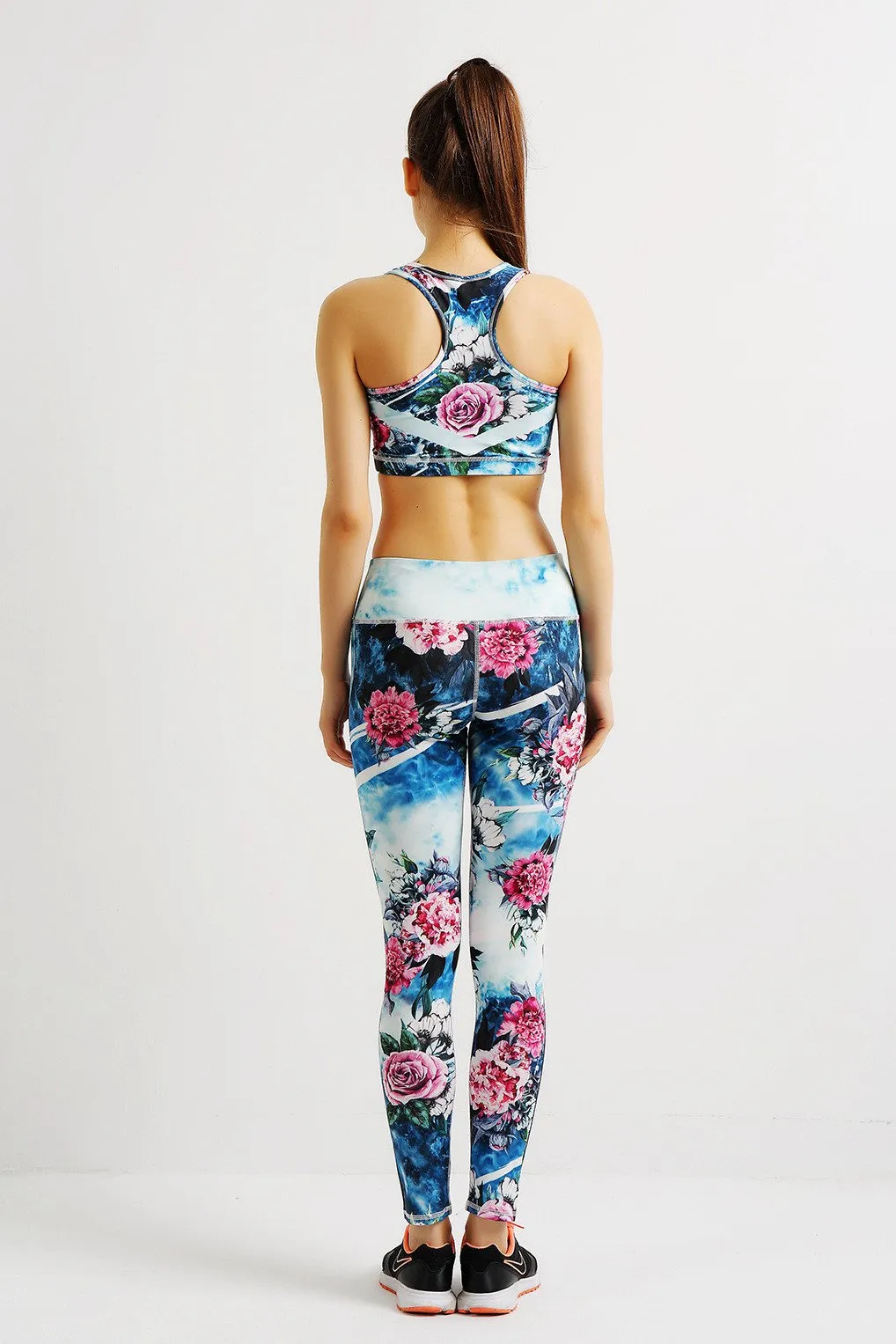 Print Red-White Amazing Flowers Sports Bra - Women