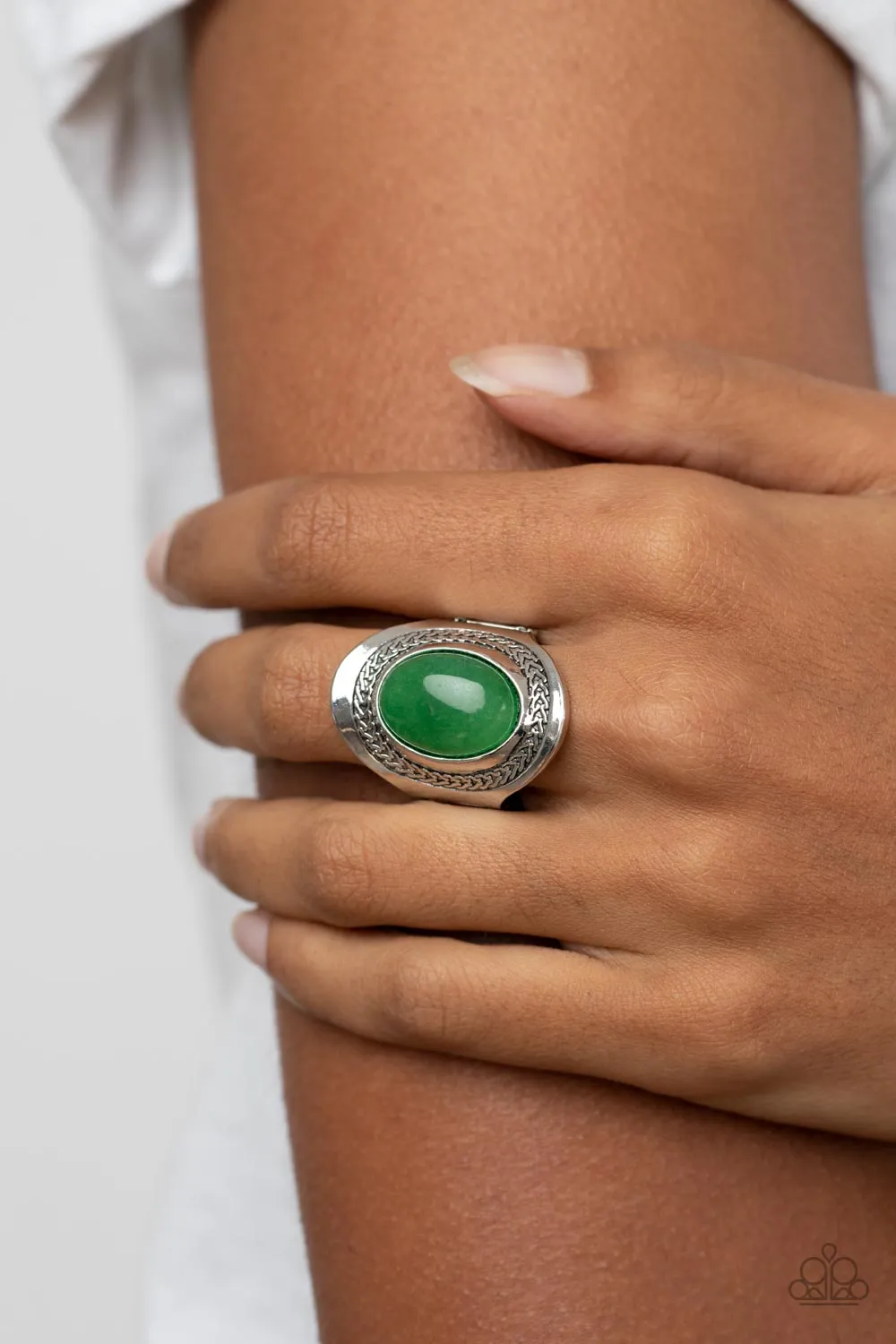 Rockable Refinement - Green Paparazzi Ring