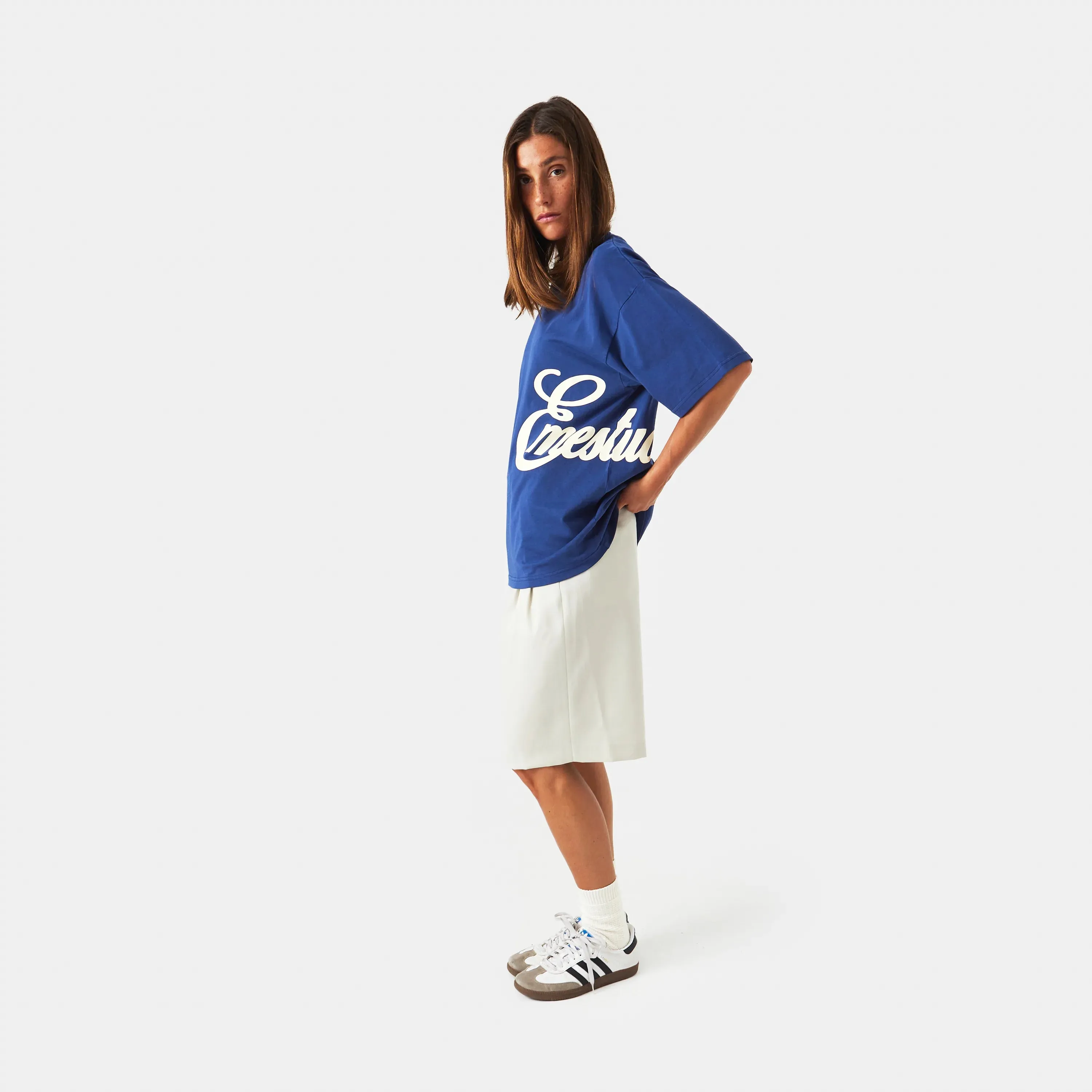 Side Hug Grosbeak Oversized Tee