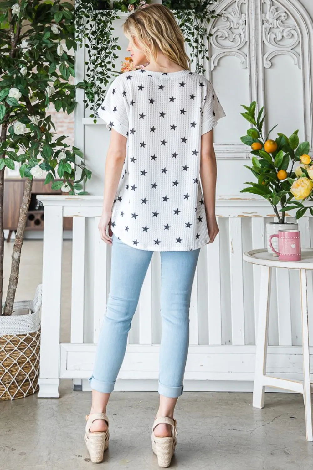 Star Print Short Sleeve V-Neck Waffle Knit T-Shirt