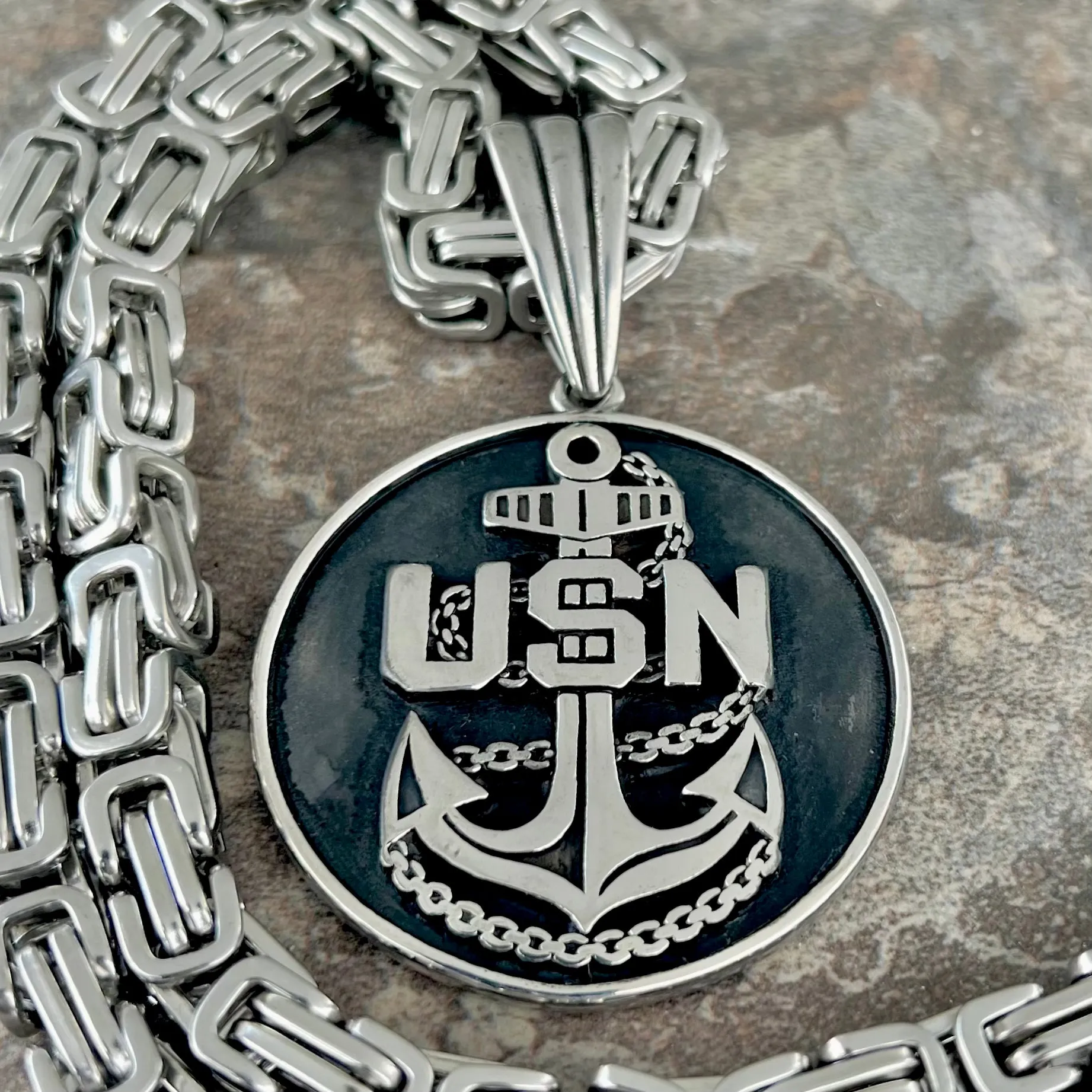 US Navy Round Pendant - Necklace (771)